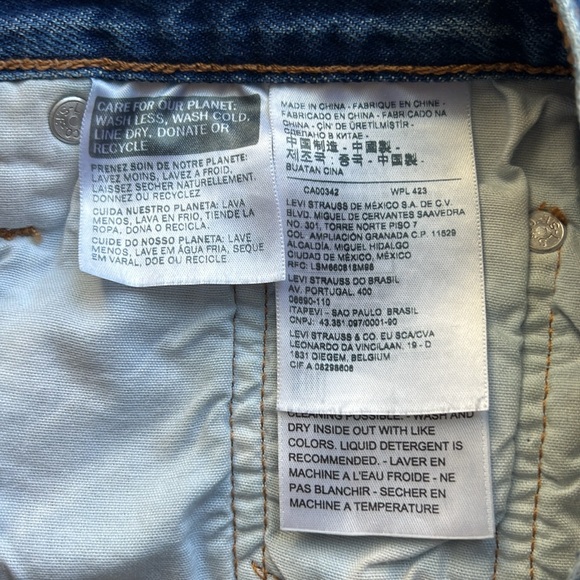 LEVI’S 501 ORIGINAL SHORTS- HIGH RISE - Picture 5 of 7